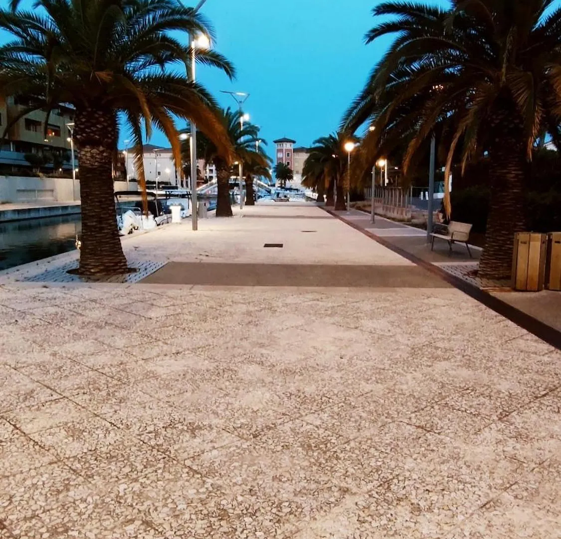 Soleil & Sable-Frejus Appt 4 Pers-Classe 3-Clim דירה